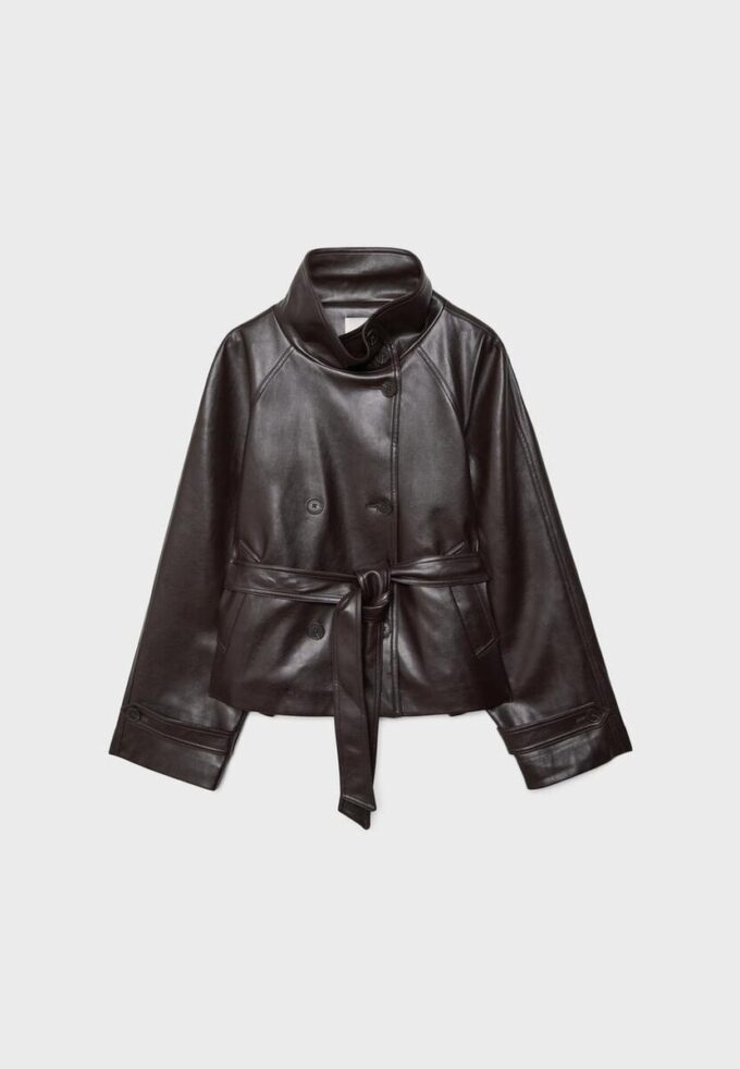 Trenchcoat med høy hals i skinnimitasjon