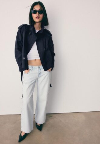 Trenchcoat med høy hals og belte