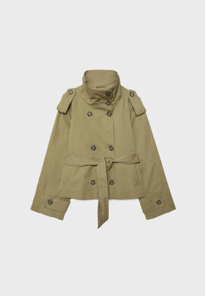 Trenchcoat med høy hals og belte