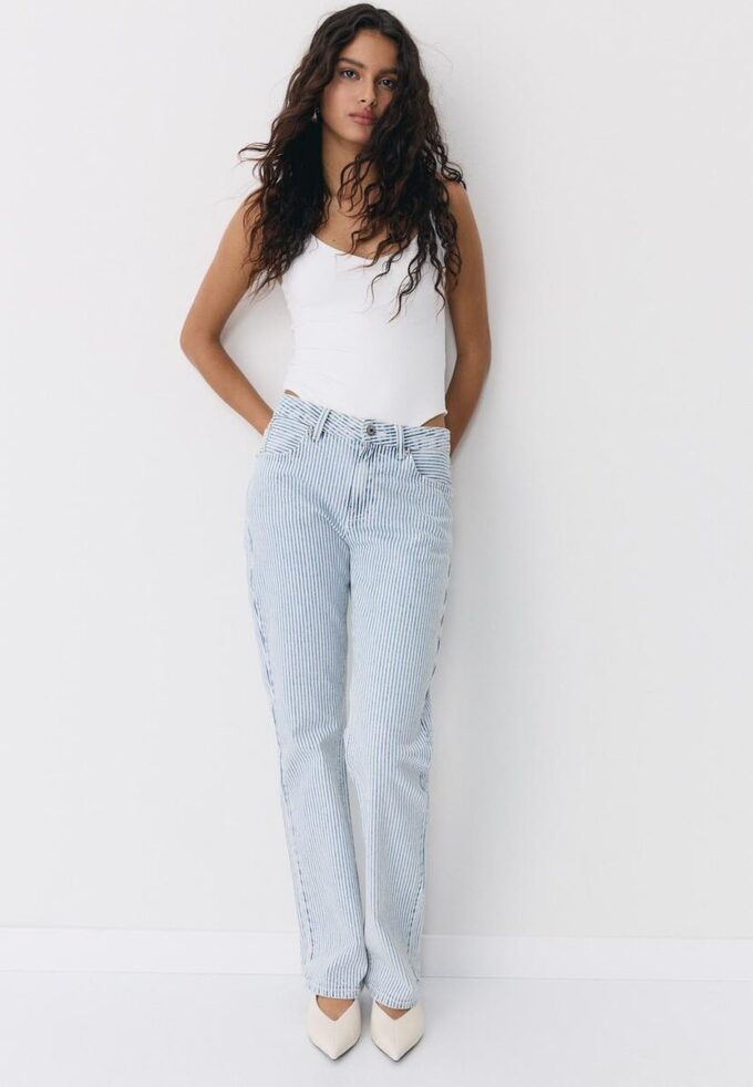 V-hals body med stropper