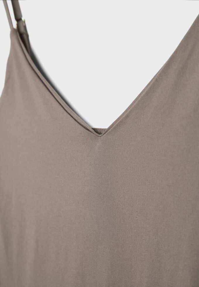 V-hals body med stropper