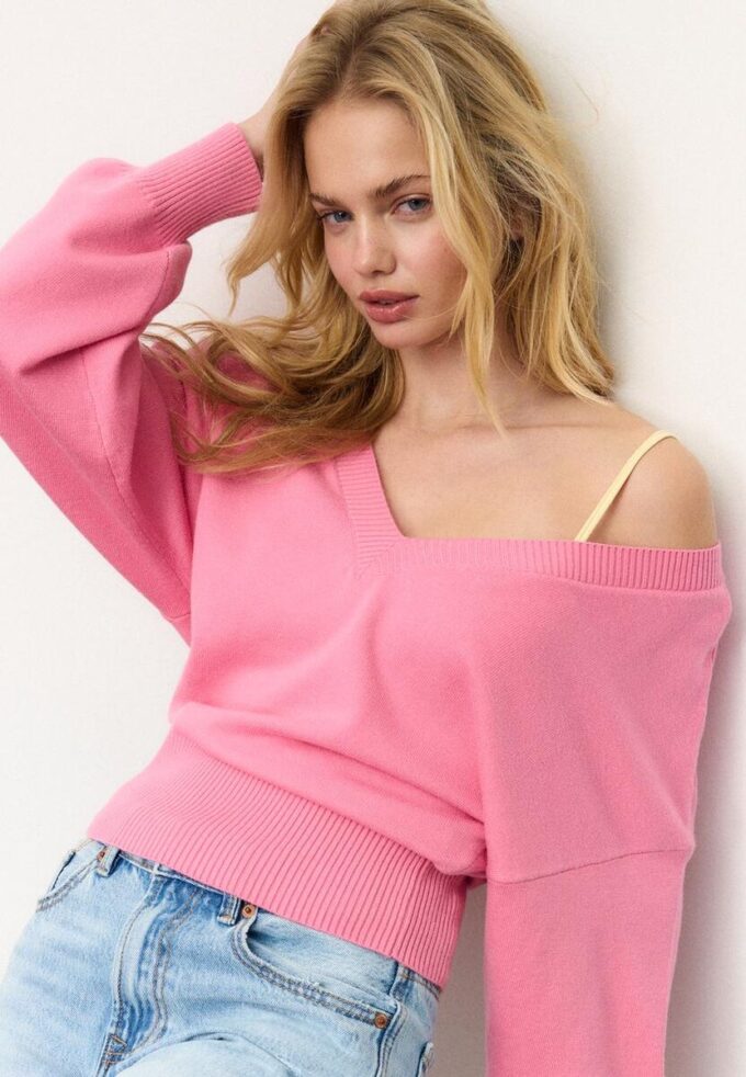 V-hals genser med flagermusermmer