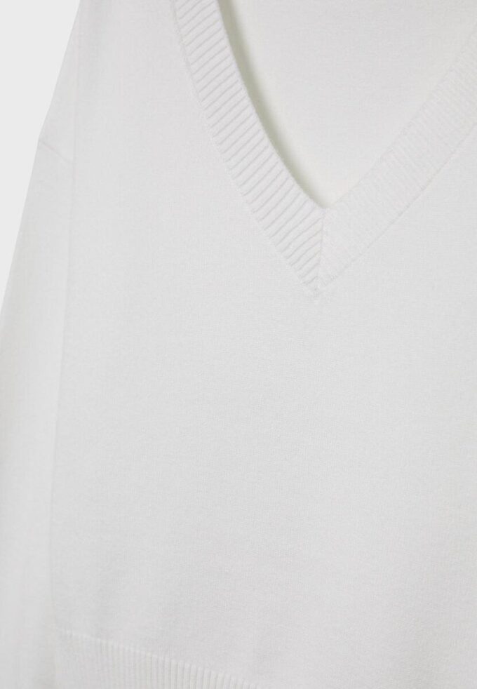 V-hals genser med flagermusermmer