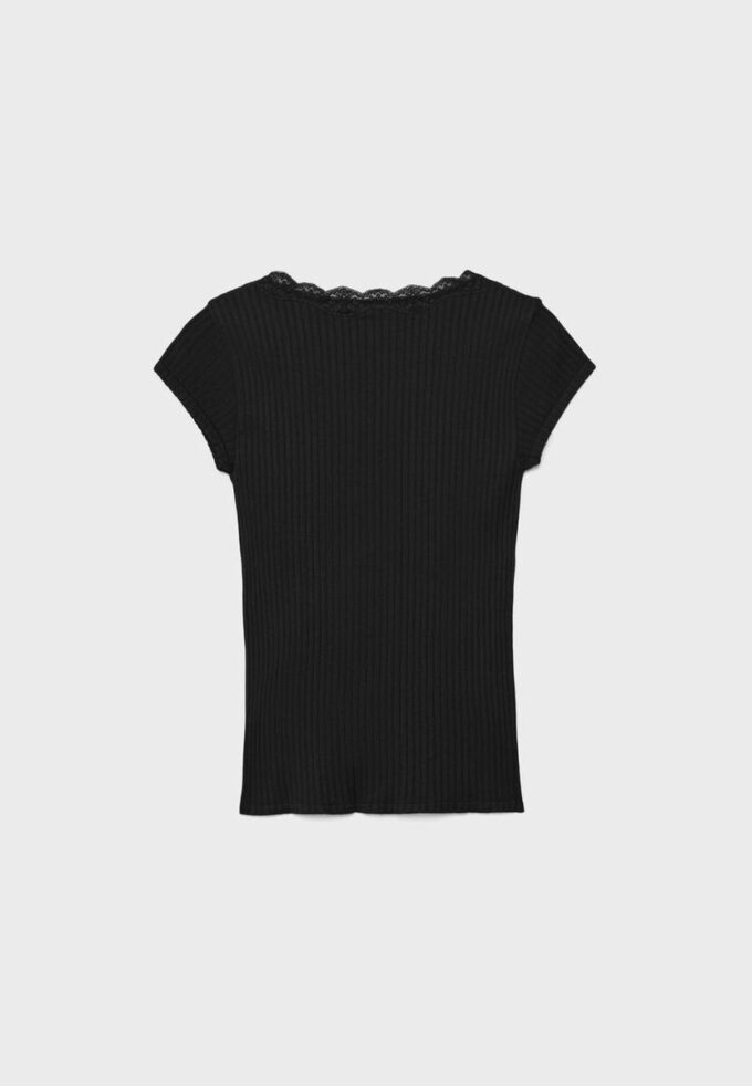 V-hals T-skjorte med blonder og korte ermer