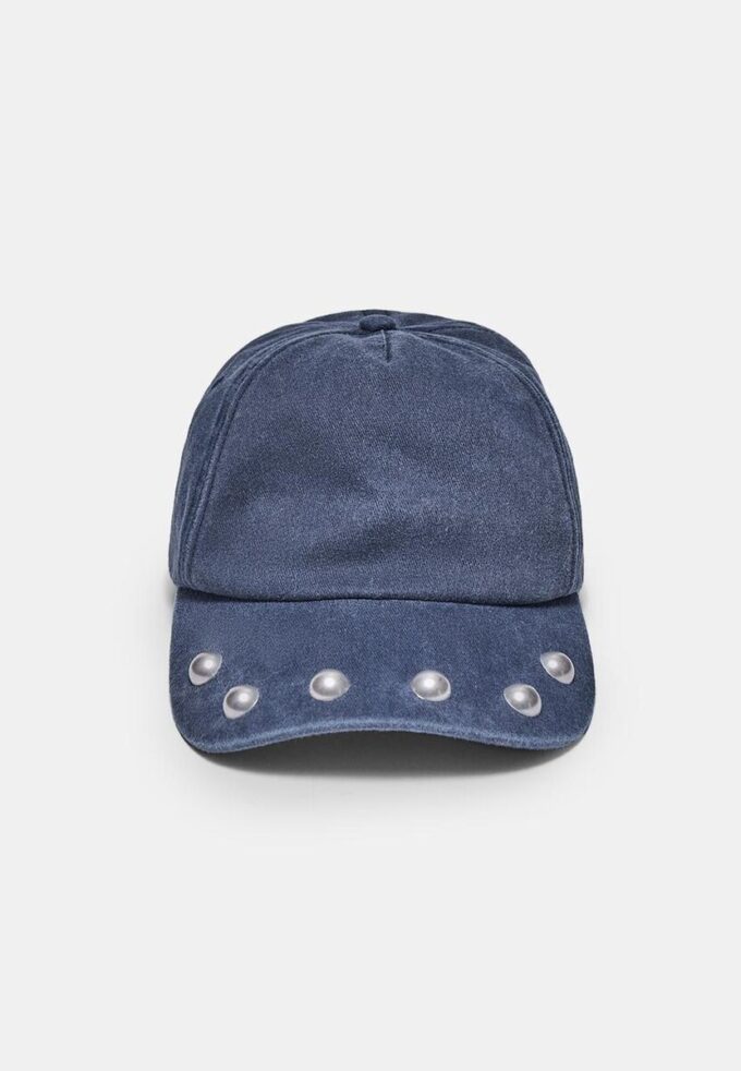 Vasket cap med nitter