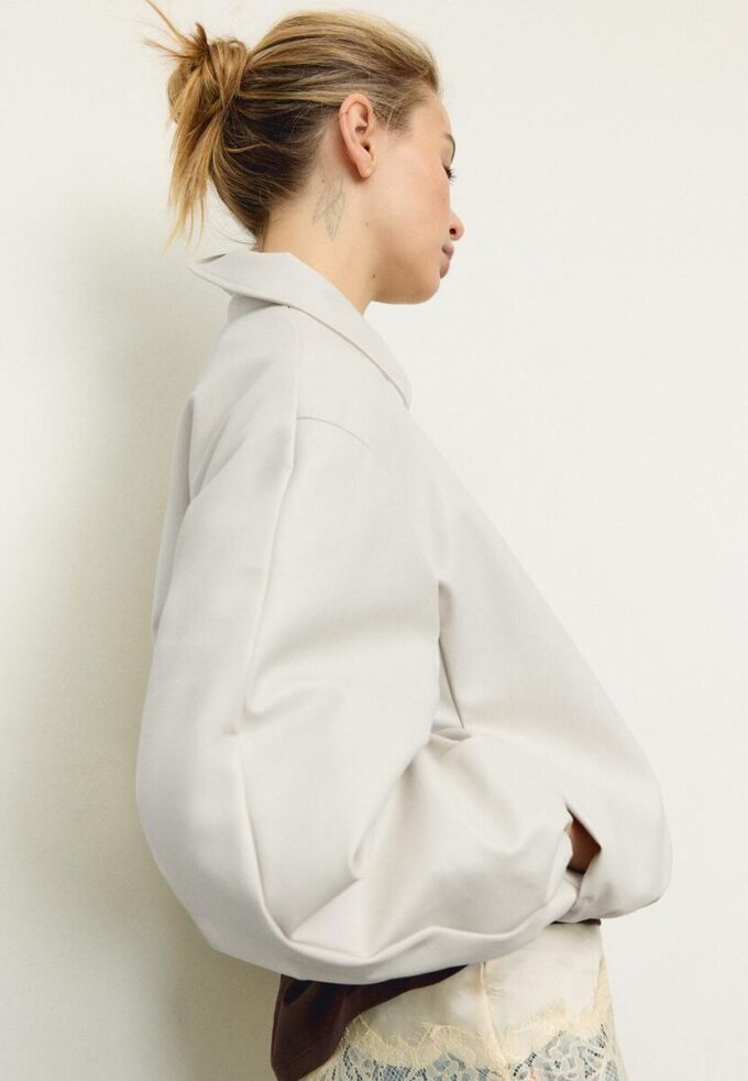 Vattert bomberjakke med skinnlook