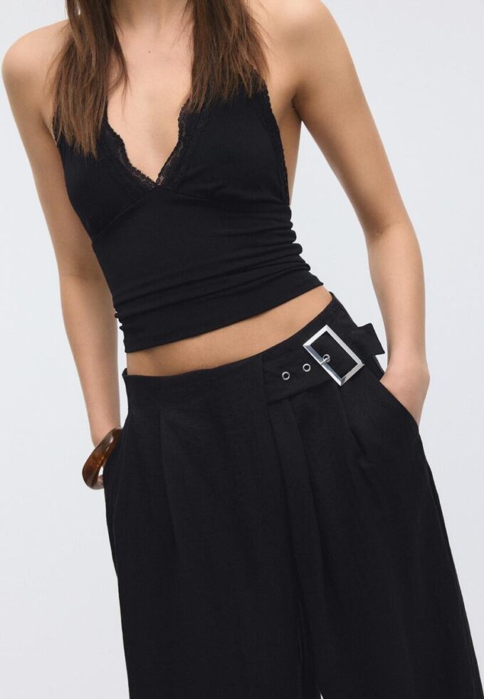 Velløpende bukser med spenne