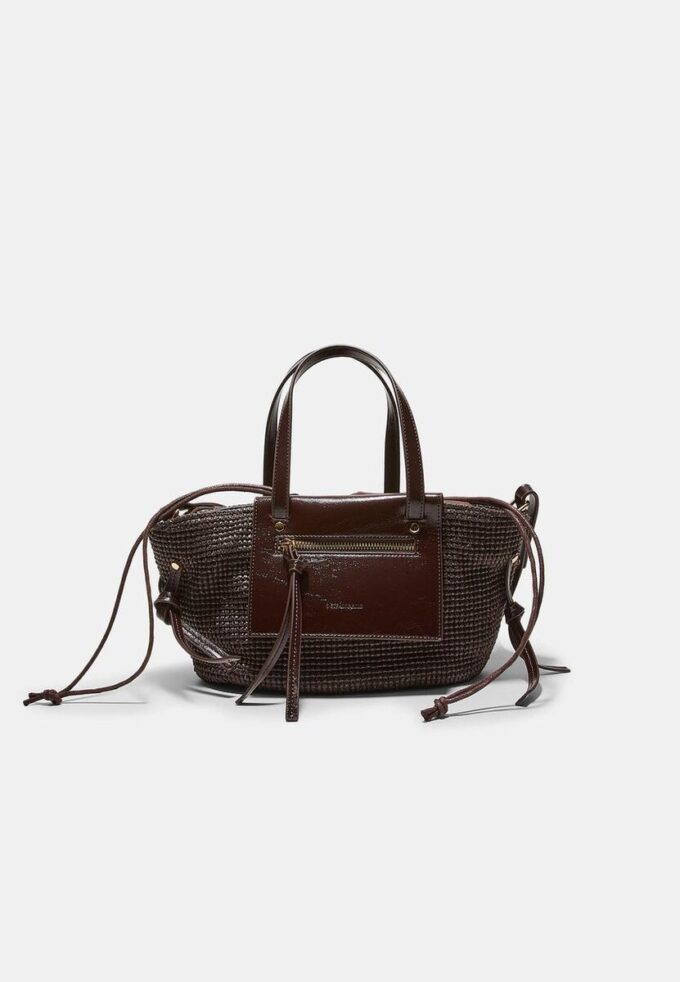 Veske med kurv-effekt