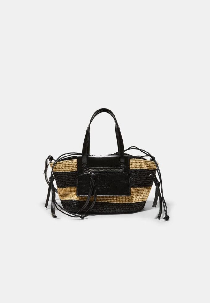 Veske med kurv-effekt